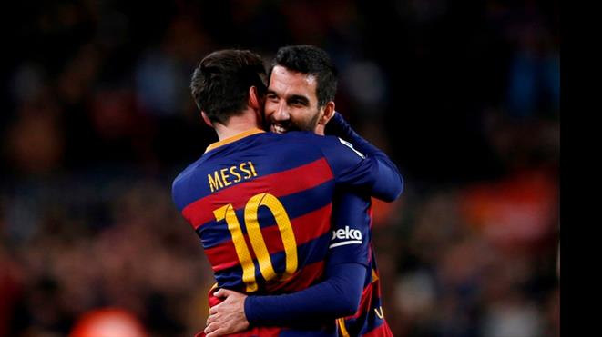 Arda Turan'a İspanyol basınından övgü!