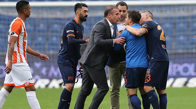 Emre Belözoğlu çılgına döndü!