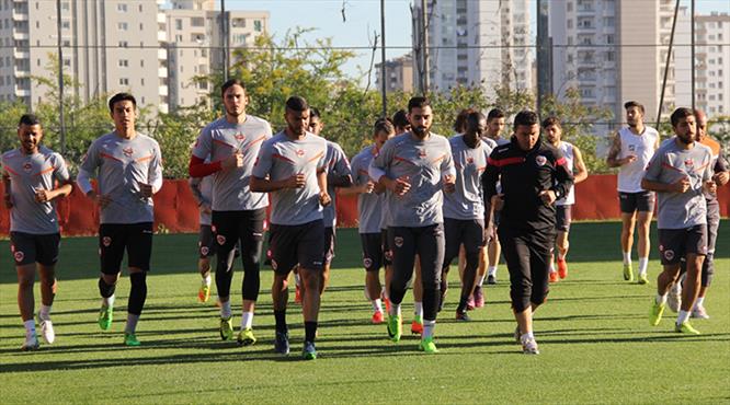 Adana'da Fenerbahçe hazırlıkları