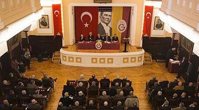 Galatasaray'da divan toplanıyor