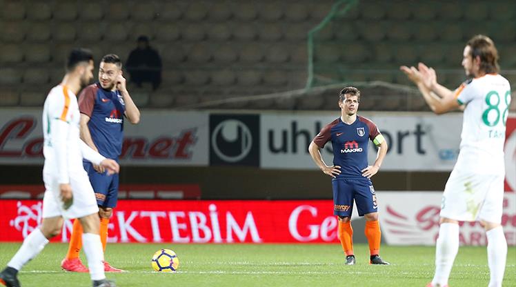 Başakşehir'e 2 kötü haber