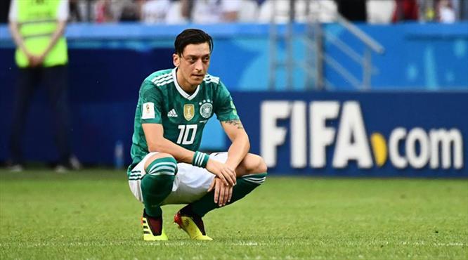 "Mesut Özil bir sanatçı, savaşçı değil"