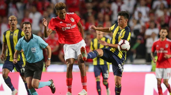 Fenerbahçe turu İstanbul'a bıraktı! (ÖZET)