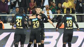 Jahovic gollerine devam ediyor