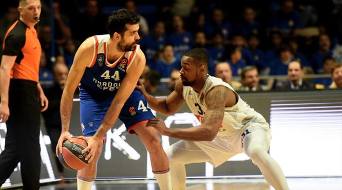 Barcelona kaybetti, Anadolu Efes avantajı kaptı! (ÖZET)