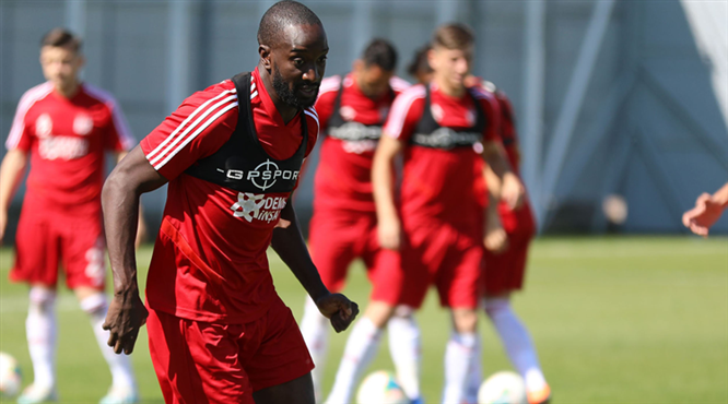 Sivasspor'da iki eksik