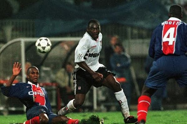 Beşiktaş 1997-1998 sezonunda Şampiyonlar Ligi'nde grup aşamasında PSG'yi İnönü'de 3-1 mağlup etti. Beşiktaş 1997-1998 sezonunda Şampiyonlar Ligi'nde grup aşamasında PSG'yi İnönü'de 3-1 mağlup etti.