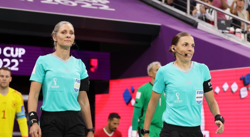 Katar'da düzenlenen 2022 FIFA Dünya Kupası'nda Kosta Rika ile Almanya arasında oynanacak E Grubu müsabakasında Fransız hakem Stephanie Frappart görev yaptı.