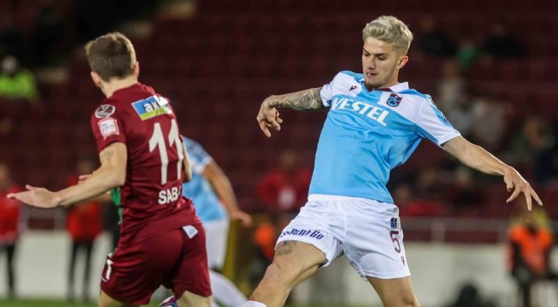 Süper Lig'deki son yedi maçının birini kazanan ve 13 puan bırakan Trabzonspor (1G 5B 1M), daha önceki 22 karşılaşmada kaybettiği puan miktarını geride bıraktı (11 puan; 17G 4B 1M).