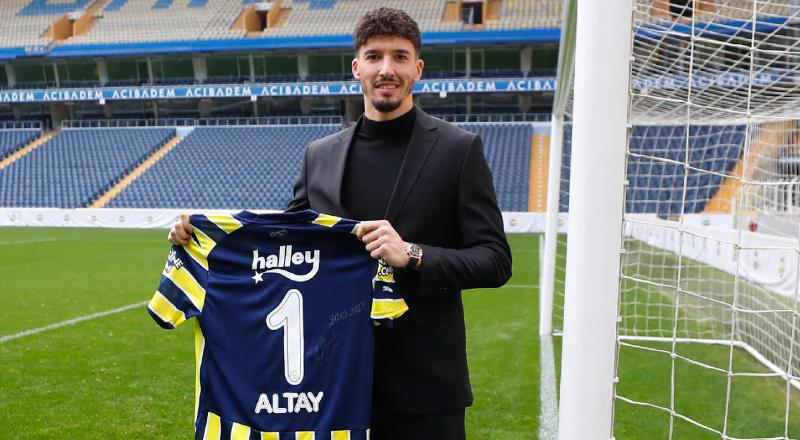 Kaleci: Altay Bayındır | Fenberbahçe | 13 milyon euro
