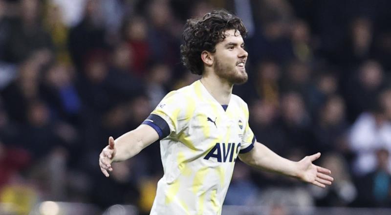 Sağ bek: Ferdi Kadıoğlu | Fenerbahçe | 15 milyon euro
