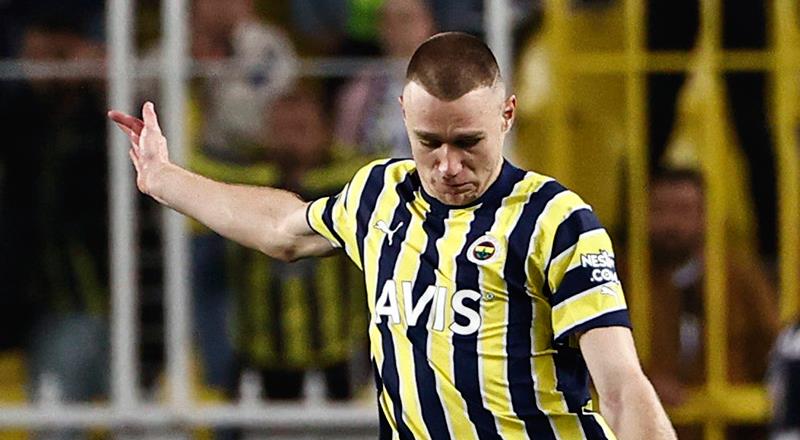 Stoper: Attila Szalai | Fenerbahçe | 14 milyon euro