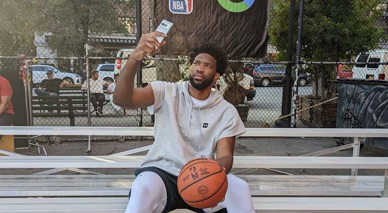 Emekliliğin kıyısından sezonun en değerli oyuncusu ödülüne uzanan bir kariyerin adı: Joel Embiid...