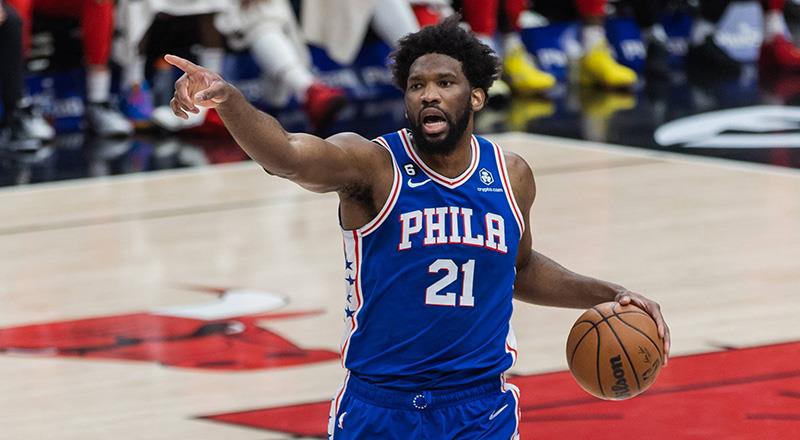 NBA'in en iyi ikinci 5'ine 4, en iyi ikinci savunma 5'ine 3 defa giren Embiid, 6 kez de All-Star seçildi. Embiid, NBA'de son iki yılda normal sezonu sayı kralı olarak tamamladı.