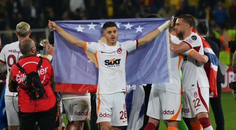 Sizin seçiminiz: Milot Rashica | Galatasaray | Oy oranı: %51