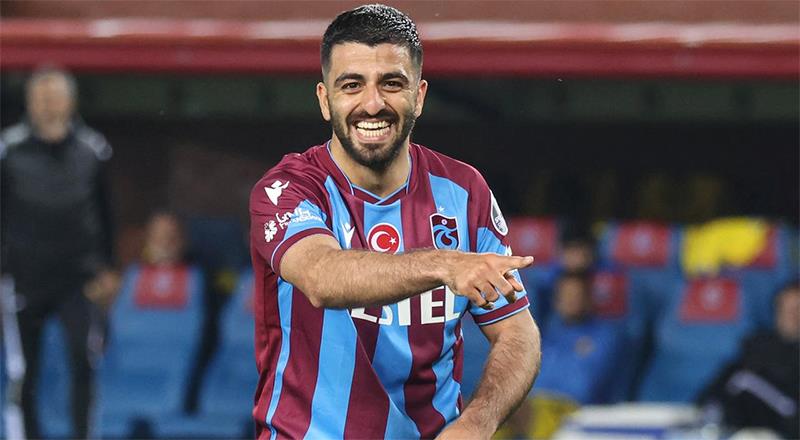 Fenerbahçe, Trabzonspor'da kadro dışı bırakılan Umut Bozok ile ilgileniyor. Sarı-lacivertlilerin, tecrübeli golcü için bordo-mavililere bu sezon fazla şans bulamayan Miha Zajc'ı önerecek. Tarafların pazartesi gününden sonra bir görüşme gerçekleştirecek. (Fotomaç)