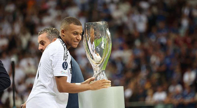 İspanyol devinin yeni transferi Kylian Mbappe, Real Madrid kariyerine golle başladı. 