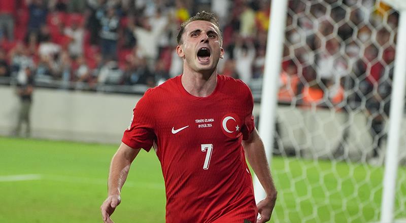 Ojogo "Aktürkoğlu hat-trick yaptı.", Abola "Türkiye'nin İzlanda'ya karşı galibiyetinde Aktürkoğlu çok heyecan verici bir futbol ortaya koydu. Hat-trick yapan Benficalı futbolcunun rüya gibi performansı Türkiye'ye galibiyeti getirdi.", Publico "Aktürkoğlu, Uluslar Ligi'nden Bruno Lage'ye merhaba dedi." ifadelerini kullandı.
