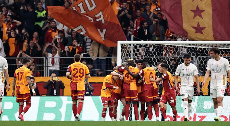 Antalyaspor, Galatasaray'a konuk olduğu son 14 Süper Lig maçında rakibini mağlup edemedi (4B 10M).