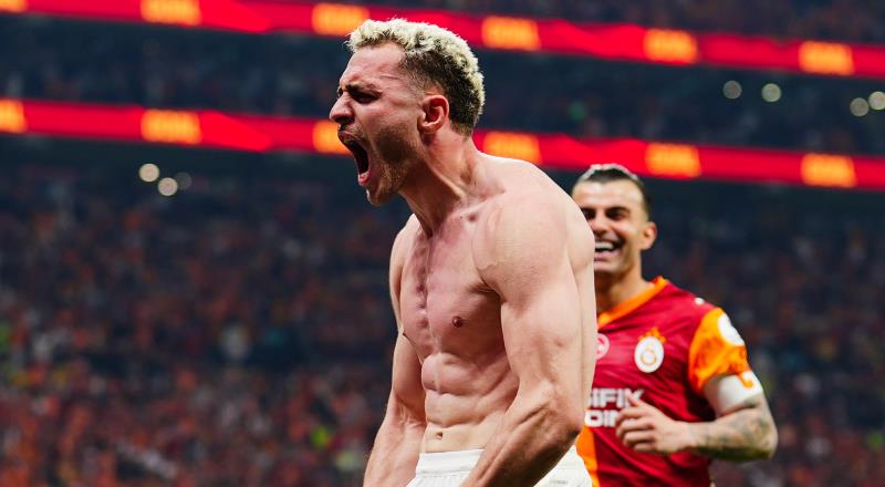 • Barış Alper Yılmaz, Trendyol Süper Lig'de Eylül 2001'den (Serkan Aykut) bu yana Galatasaray formasıyla iç sahada Fenerbahçe'ye penaltı golü atan ilk oyuncu oldu.