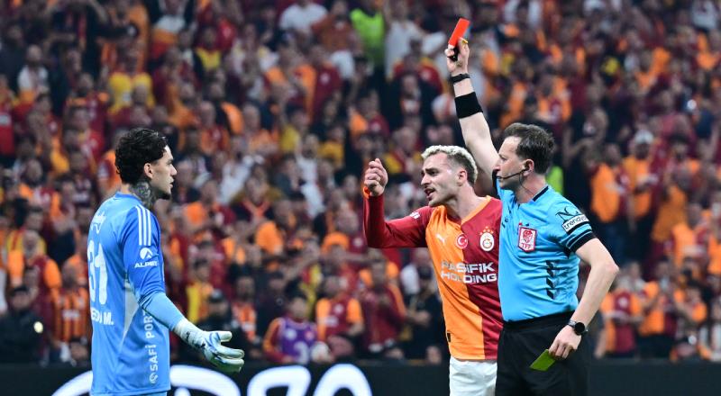 • Trendyol Süper Lig tarihinde en fazla kırmızı karta sahne olan rekabet Galatasaray ile Fenerbahçe arasında (59).
