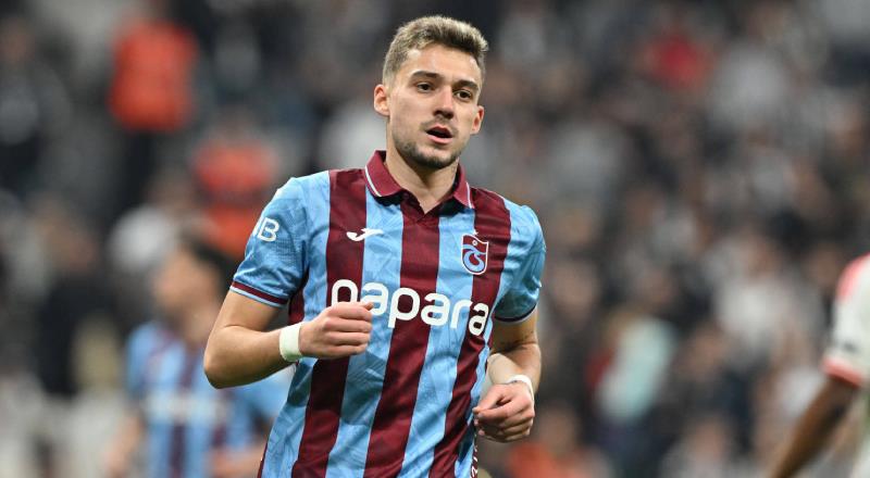 OPTA'nın verilerine göre: Orta saha | Ernest Muçi | Trabzonspor | Gol katkısı: 14 | RCS topla buluşma: 81 | Kazandığı ikili mücadele: 65 | Çalım: 27
OPTA'nın verilerine göre: Orta saha | Ernest Muçi | Trabzonspor | Gol katkısı: 14 | RCS topla buluşma: 81 | Kazandığı ikili mücadele: 65 | Çalım: 27