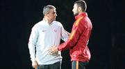 Herkesin merak ettiği soru! Burak Yılmaz ne zaman dönecek?
