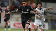 Beşiktaş evinde Akhisar'a 3 atıyor