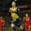 Dev maç süper başladı! Ramsey iğne deliğinden geçirdi