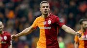 Podolski'ye Çin'den 27 milyon Euro'luk teklif!