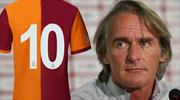 Galatasaray'da Sneijder'in yerine Podolski oynayacak