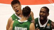Darüşşafaka Doğuş lideri ağırlıyor