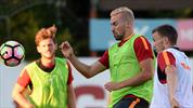 Galatasaray'da tempo düşmüyor!