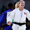 Kayla Harrison altına uzandı