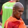 Nigel de Jong ayağının tozuyla