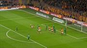 Galatasaray taraftarını ayağa kaldıran rövaşata