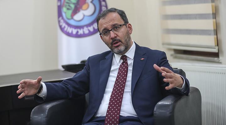 Bakan Kasapoğlu'ndan Iğdır'a yarı olimpik havuz müjdesi