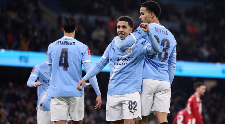 Manchester City, FA Cup'da tarihi skorla turladı