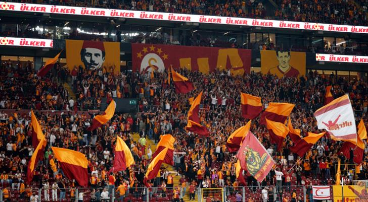 Galatasaray - Barcelona maçı öncesi 9 gözaltı