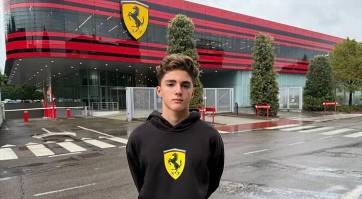 Milli otomobil sporcusu Alp Aksoy, Ferrari Sürücü Akademisi'ne kabul edildi