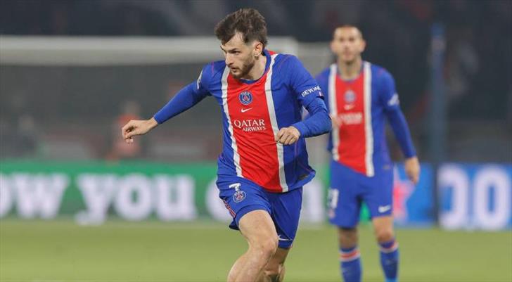 Kvaratskhelia'dan PSG'ye kötü haber! Barcelona maçında...