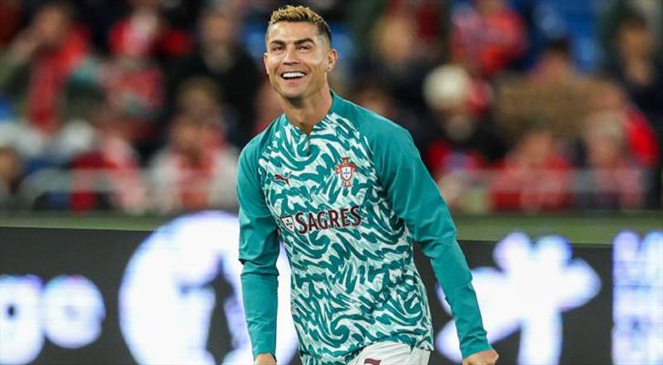 Cristiano Ronaldo'ya tarihi ödül! En iyisi seçildi