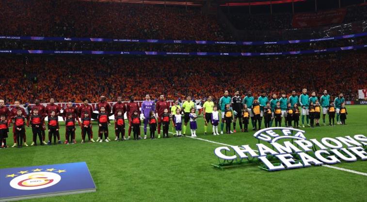 Liverpool taraftarından Rams Park'ta alkışlanacak hareket