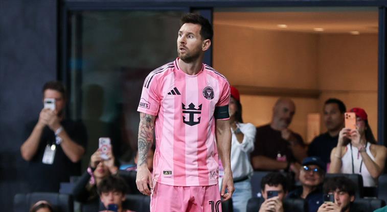 Lionel Messi, 75 yıllık İspanyol ekibini satın aldı!