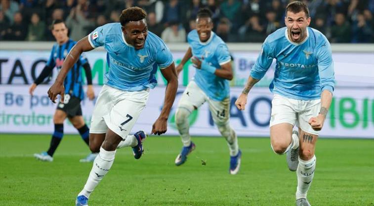 Lazio, Atalanta'yı penaltılarla devirerek Inter'in rakibi oldu