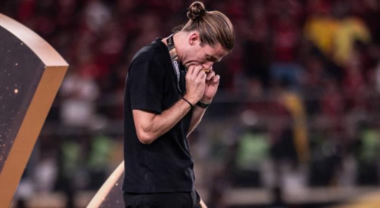 Beşiktaş'ta teknik direktör arayışı: Filipe Luis ve Razvan Lucescu gündemde