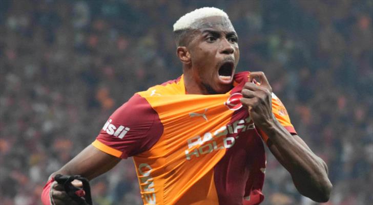 Victor Osimhen ayrılık iddialarına yanıt verdi!