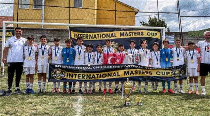 Beşiktaş U12 Takımı, Makedonya'da namağlup şampiyon