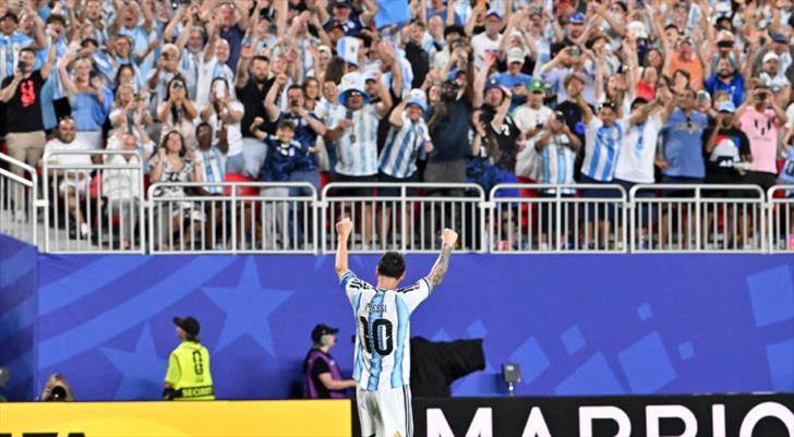 Messi, tarihi performansından sonra konuştu! "Duygulanmamın sebebi..."