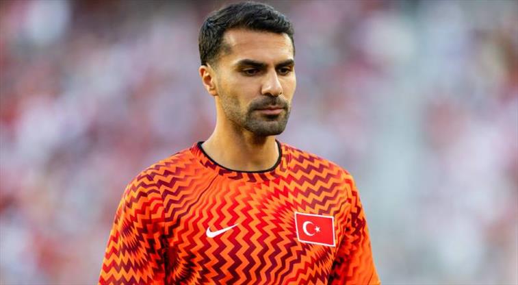 Zeki Çelik imzayı atıyor! Yeni maaşı belli oldu